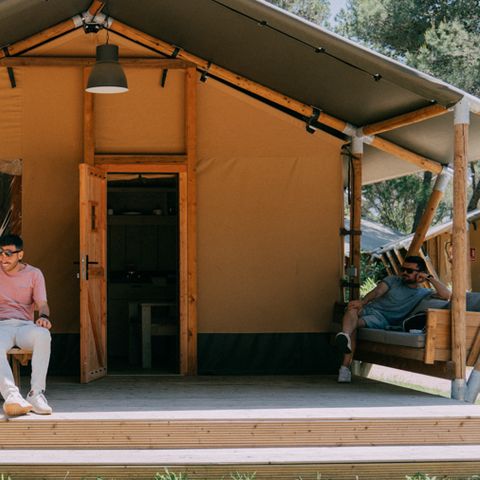 Canvas and wooden tent 5 persons - Glamping Safari