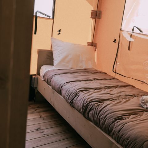 Canvas and wooden tent 5 persons - Glamping Safari