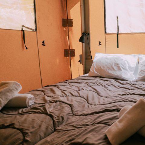 Canvas and wooden tent 5 persons - Glamping Safari