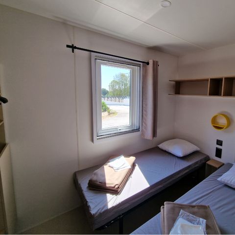 Mobile home 4 persons - Théoule: 2-bedroom property with air conditioning