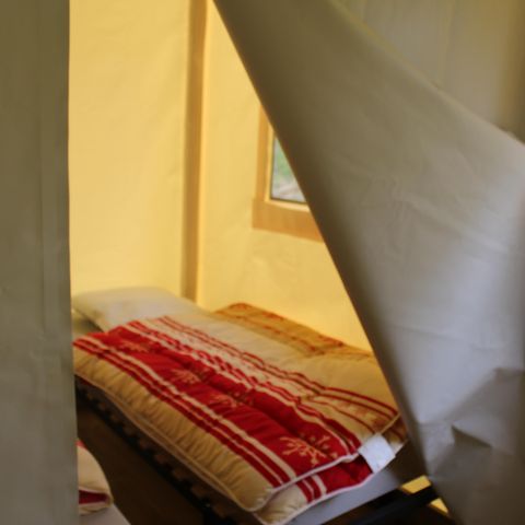 Canvas and wooden tent 4 persons - Funflower Standard 20m² 2 rooms without bathroom