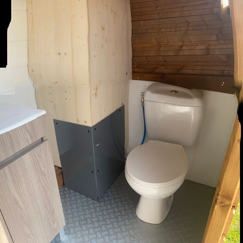 Pitch - Freecamp Premium package with electricity