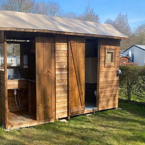 Pitch - Freecamp Premium package with electricity