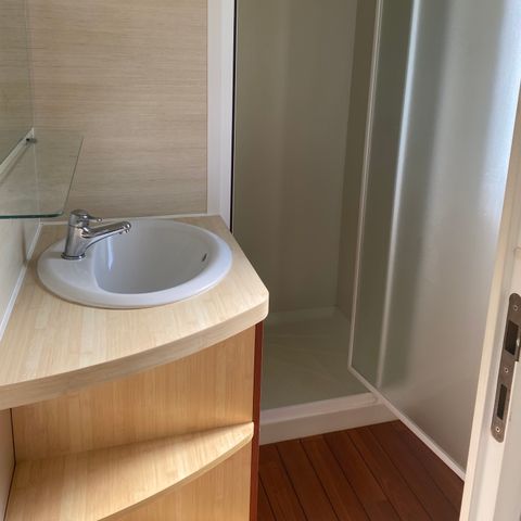 MOBILE HOME 4 people - Standard 27m² including terrace 2 bedrooms + TV