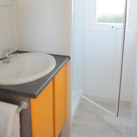 MOBILE HOME 6 people - DECLICK with a semi-covered terrace