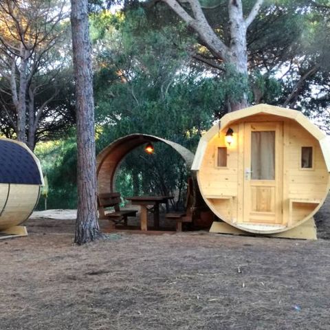 UNUSUAL ACCOMMODATION 4 people - BELLA TENT BARRIQUE - Without sanitary facilities