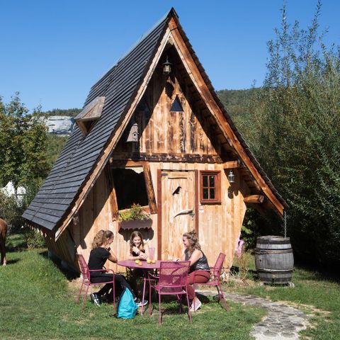 UNUSUAL ACCOMMODATION 4 people - FAERIE COTTAGE