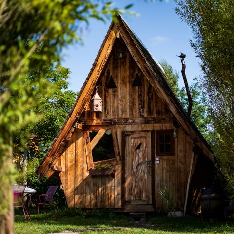 UNUSUAL ACCOMMODATION 4 people - FAERIE COTTAGE