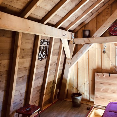 UNUSUAL ACCOMMODATION 2 people - LE GRENIER MANSART