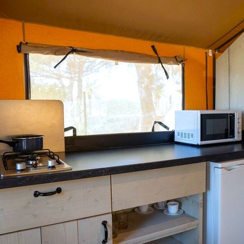 CANVAS AND WOOD TENT 4 people - Salguer Safari