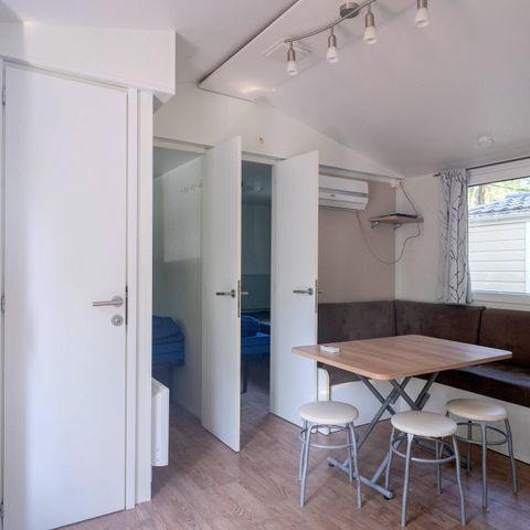 Mobile home 6 persons - Comfort | 3 Bedrooms | 6 Pers. |* Raised terrace | *1 Bathroom | Air-con.