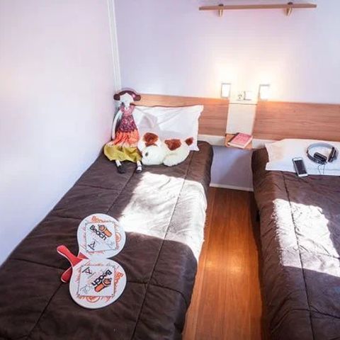 Mobile home 6 persons - Classic | 2 Bedrooms | 4/6 Pers. | Raised terrace | Air-con.