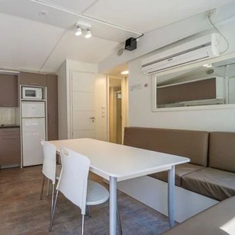 Mobile home 6 persons - Mobile-home | Comfort | 3 Bedrooms | 4/6 Pers. | Single terrace | Air-con.