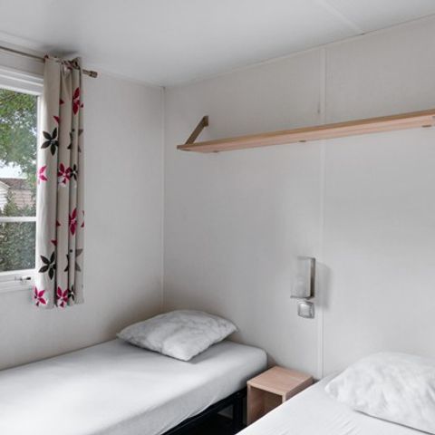 Mobile home 6 persons - Classic | 3 Bedrooms | 6 Pers. | Raised terrace | Air-con.