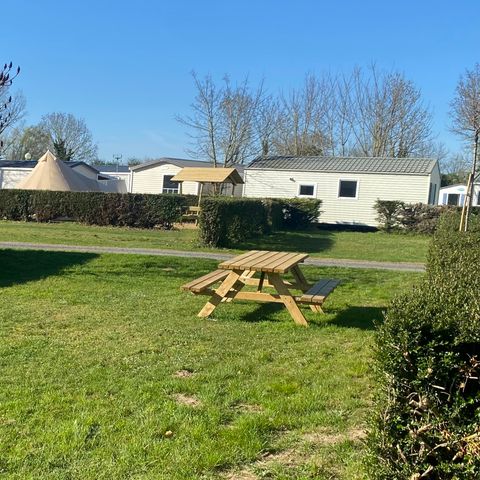 Pitch - Privilege Garden – with electricity and table / max. 5 people