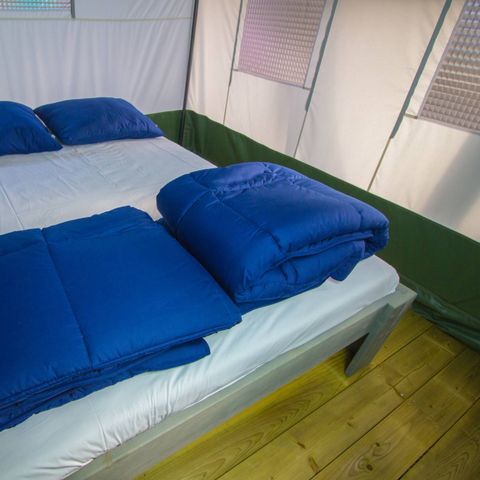Canvas and wooden tent 5 persons - SAFARI (WITHOUT SANITARY FACILITIES)