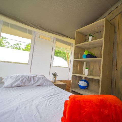 Canvas and wooden tent 4 persons - SAFARI (WITHOUT SANITARY FACILITIES)
