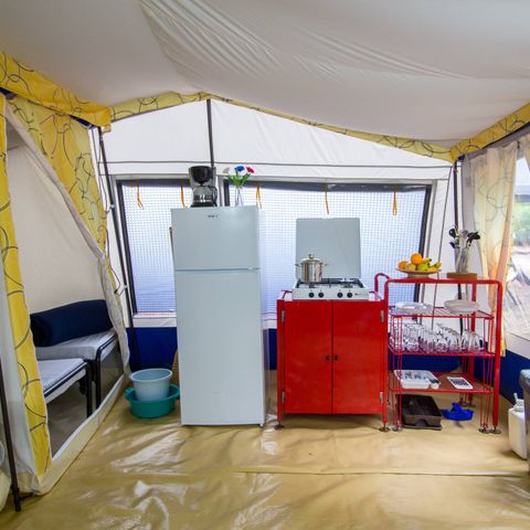 Glamping tent 4 persons - BUNGALOWTENT (WITHOUT SANITARY FACILITIES)