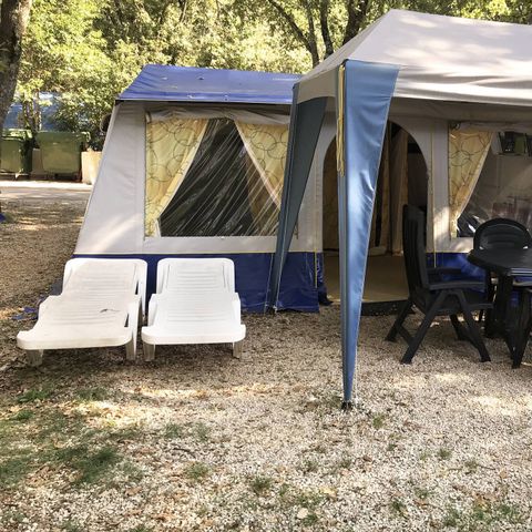 Glamping tent 4 persons - BUNGALOWTENT (WITHOUT SANITARY FACILITIES)