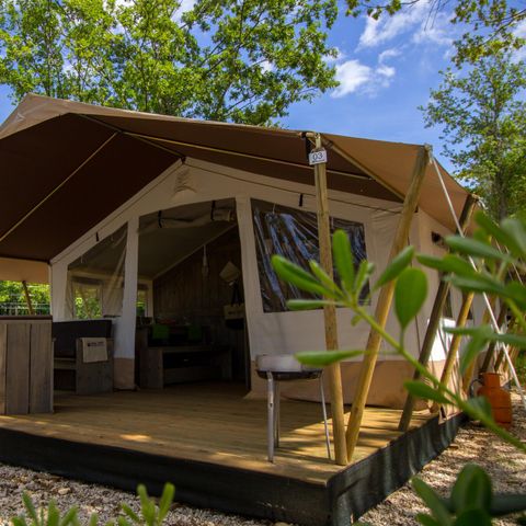 Canvas and wooden tent 4 persons - Safari tent + sanitary + airco (5P)