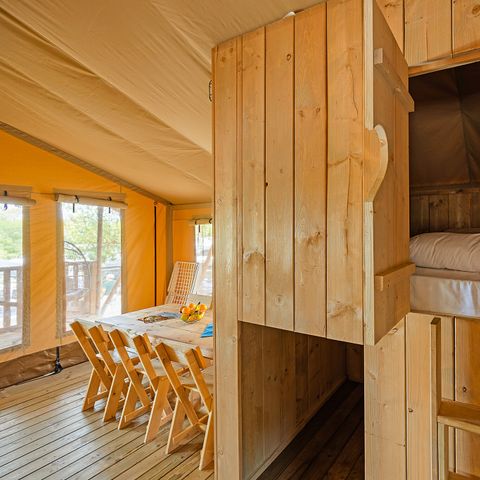 Canvas and wooden tent 4 persons - Safari tent + sanitary + airco (6P)