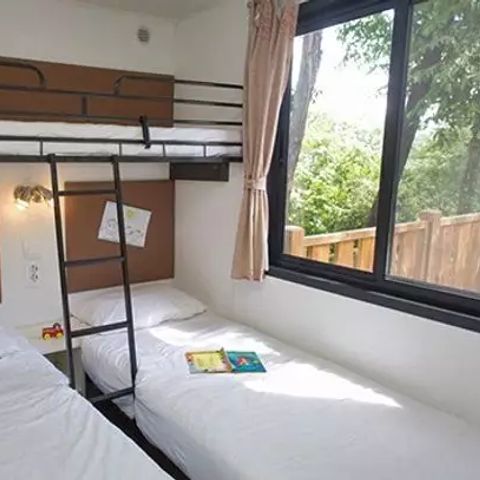 Mobile home 6 persons - Comfort | 2 Bedrooms | Sleeps 4-6 people | Semi-covered terrace | 1 Bathroom | Air conditioning