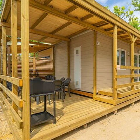 Mobile home 5 persons - Premium | 2 Bedrooms | Sleeps 5 | Semi-covered terrace | 2 Bathrooms | Air-conditioning | TV