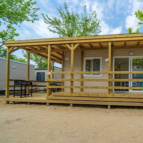 Mobile home 5 persons - Premium | 2 Bedrooms | Sleeps 5 | Semi-covered terrace | 2 Bathrooms | Air-conditioning | TV