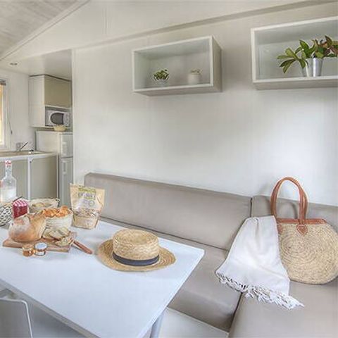Mobile home 5 persons - Premium | 2 Bedrooms | Sleeps 5 | Semi-covered terrace | 2 Bathrooms | Air-conditioning | TV