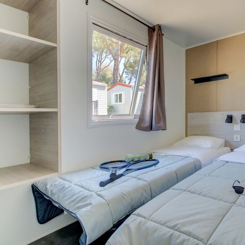 Mobile home 4 persons - Classic XL | 2 Bedrooms | 4 Pers | Raised terrace | 2 bathrooms | Air conditioning | TV