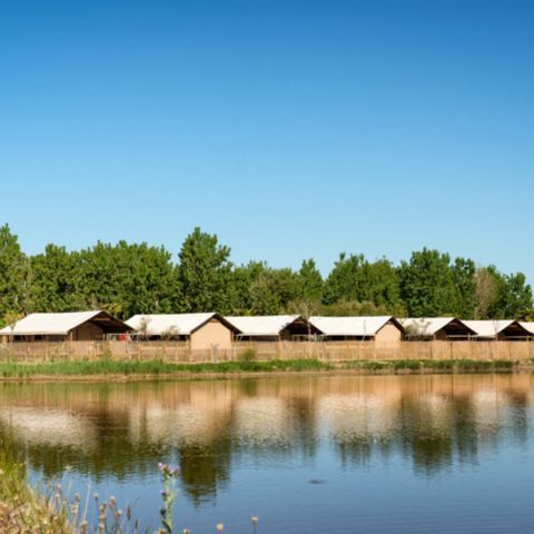 Canvas and wooden tent 5 persons - Sunlodge Comfort (no shower)
