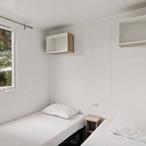 Mobile home 4 persons - Mobile-home | Comfort | 2 Bedrooms | 4 Pers. | Raised terrace | Air-con.