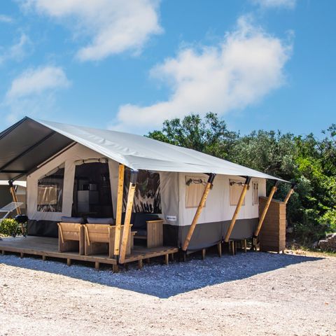 CANVAS AND WOOD TENT 5 people - Safari tent + sanitary + airco (6P) 