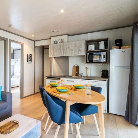 CANVAS AND WOOD TENT 5 people - Lodge Kabane sur Pilotis 3 Rooms 5 Persons Air-conditioned + TV
