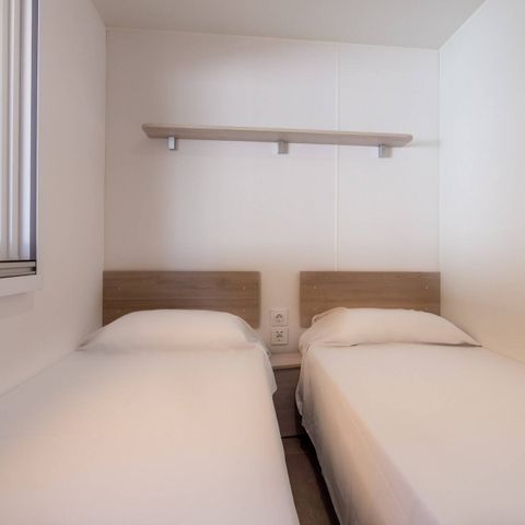 Mobile home 8 persons - Mobil-home | Classic | 3 Bedrooms | 6/8 Pers. | Non-covered raised terrace | 2 bathrooms | Air conditioning