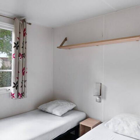 MOBILE HOME 6 people - Mobile-home | Classic | 3 Bedrooms | 6 Pers. | Terrace with elevated roof, not covered | TV