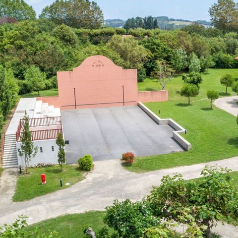 APARTMENT 6 people - (max. 4 adults) St Jean de Luz Iratzia