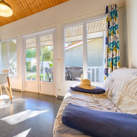 Chalet 4 persons - COMFORT CHALET, 2 bedrooms – 35 m² – integrated terrace, sleeps 4