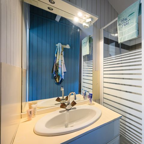 Chalet 4 persons - D/ CHALET CONFORT 1 bdrm. 2/4 pers. - 25m2 - terrace with parasol
