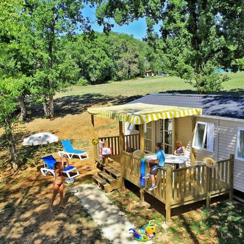 MOBILE HOME 8 people - Homair mobil homes at camping La Guyonnière Classic XL | 3 Bedrooms | 6/8 People | Raised terrace