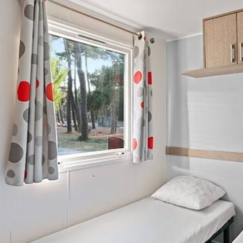 MOBILE HOME 6 people - Mobile-home | Classic | 3 Bedrooms | 6 Pers. | Terrace with elevation, not covered