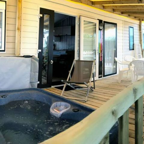 MOBILE HOME 6 people - EXCLUSIVE 3 bedroom Jacuzzi with master suite