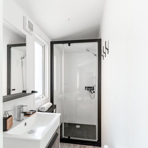 MOBILE HOME 6 people - Premium mobile home 33m² (3 bedrooms) + Dishwasher + 160cm bed + 15m² semi-covered terrace