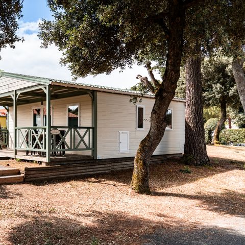 CHALET 4 people - Chalet Premium 35m² (2 bedrooms) + Air-conditioning + Dishwasher + Covered terrace 12m² + Private parking space