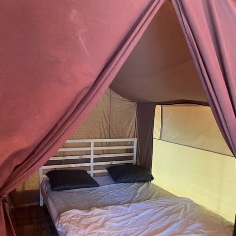 CANVAS AND WOOD TENT 4 people - wooden floor, 2 bedrooms, fitted kitchen, terrace