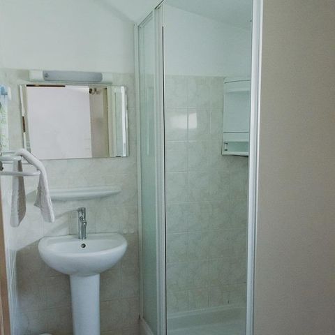 House 3 persons - WHITE WATER COVERED TERRACE TV