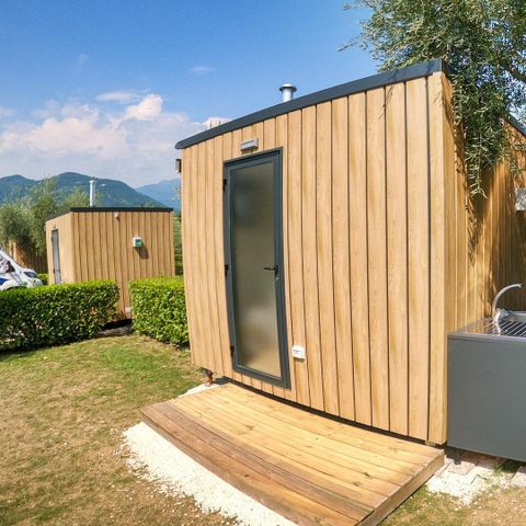 Pitch - Comfort pitch with sanitary facilities - 75m² - 6 amp