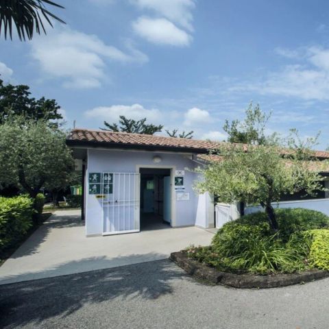 Pitch - Lake View Pitch - 85m² - 10 AMP
