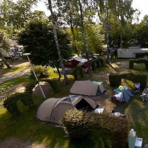 Pitch - SHARED PITCH 1 PERS 1 TENT + BIKE