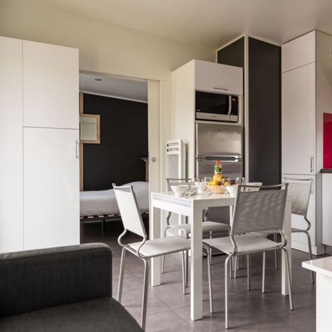 Mobile home 8 persons